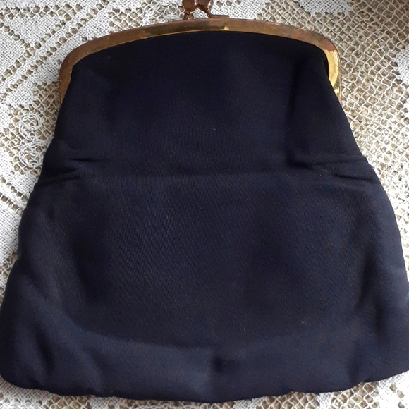 Vintage 40s black foldover clutch with kisslock clasp and rhinestone trim - Picture 5 of 9